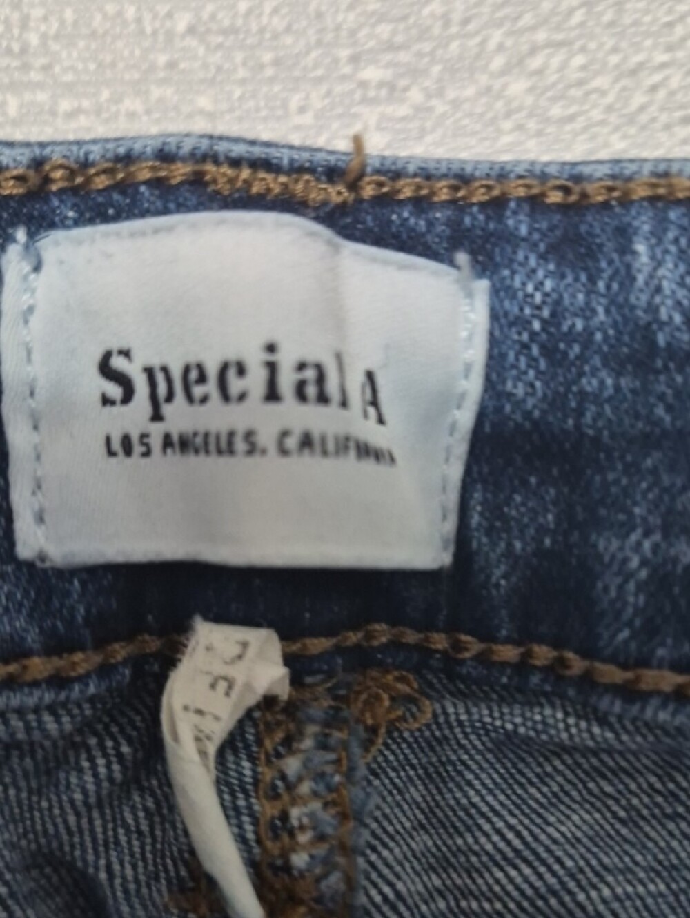 Special A Dark Blue Denim Roll-Cuff Distressed Casual Shorts Womens Size Large - Picture 4 of 8